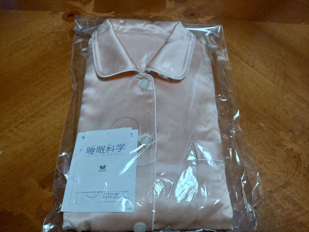 ◎新品未使用タグ付 Wacoal 睡眠科学 シルクパジャマ ワコール Sサイズ絹