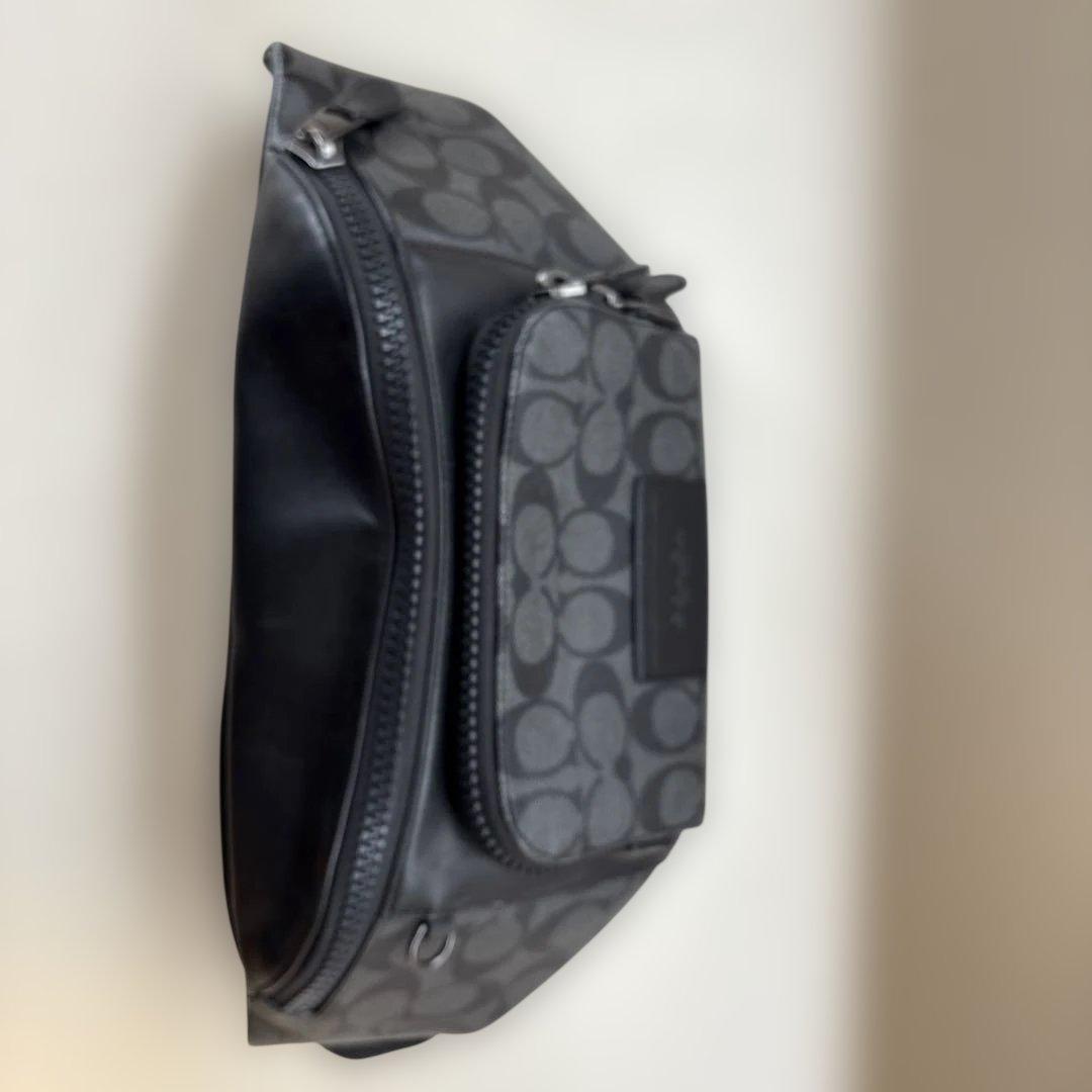 COACH モノグラムレザーボディバッグ