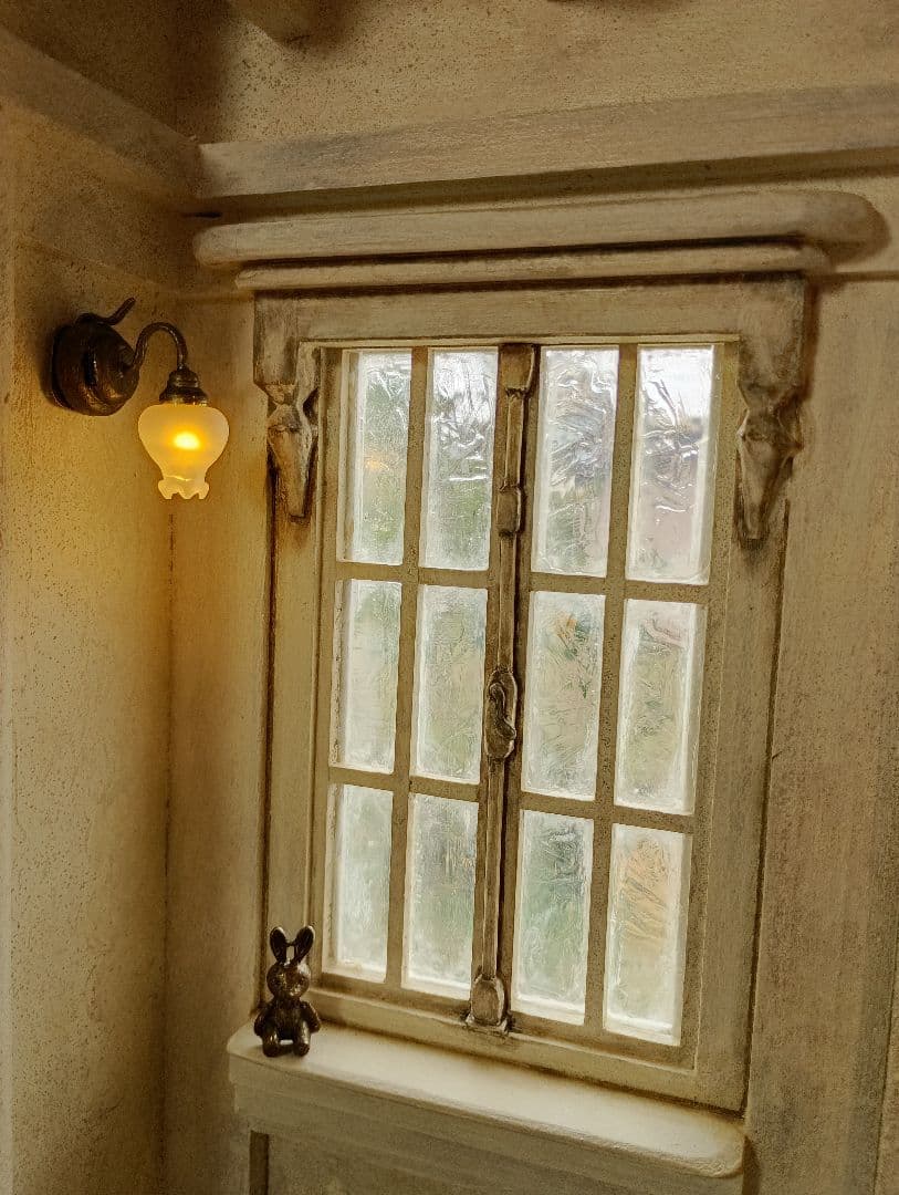 NO.96　組立式: 木製 ドールハウス　背景ボード