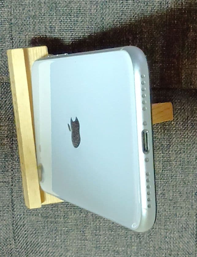 iPhone SE2 第二世代 128GB SIMフリー 78% ホワイト 本体