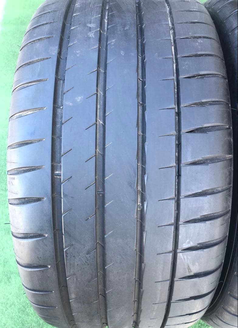 235/40 R18、MICHELIN 4S、2024年