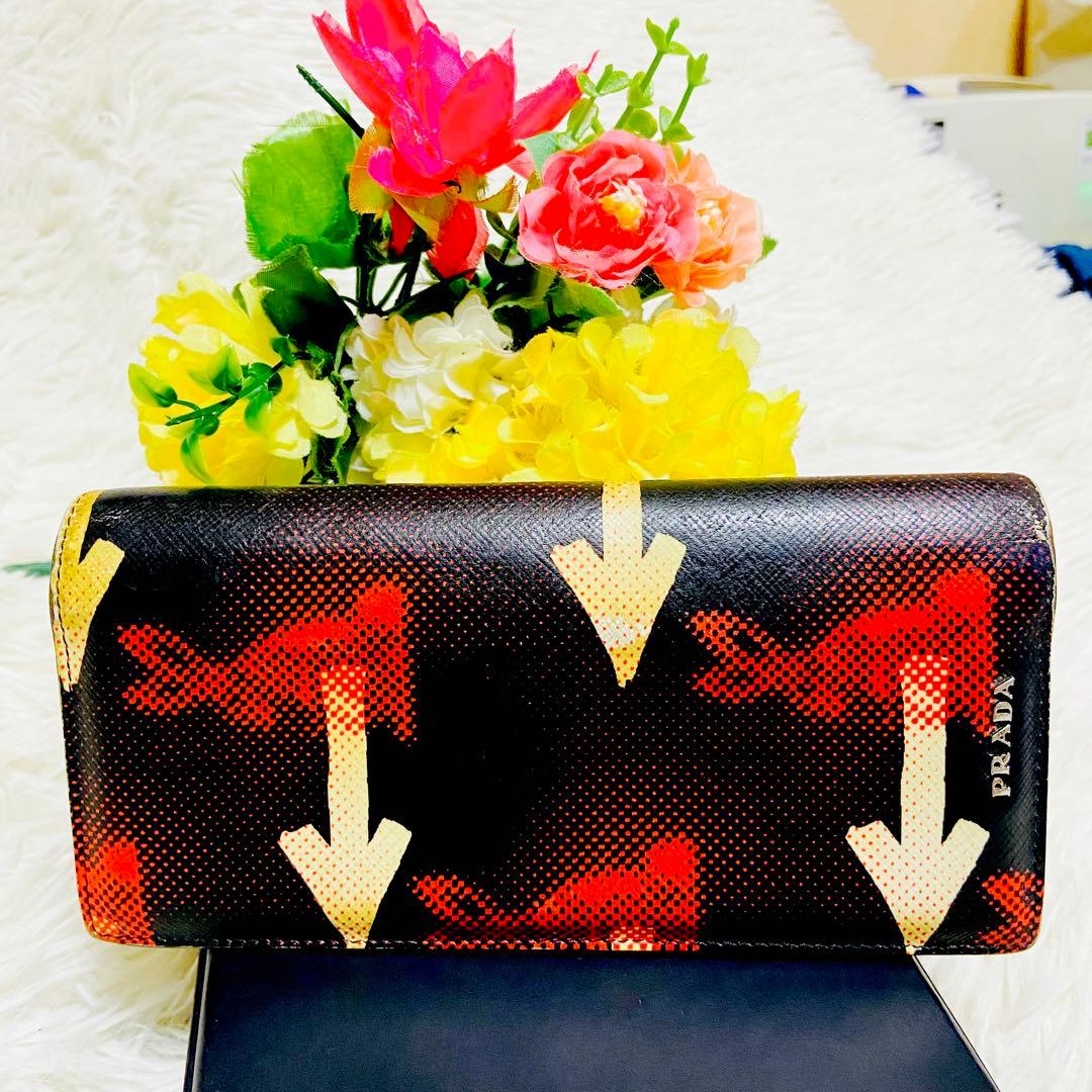 コラボ✨PRADA✨プラダ✨二つ折り財布✨ラビット✨ジェームスジーン✨ウサギ✨