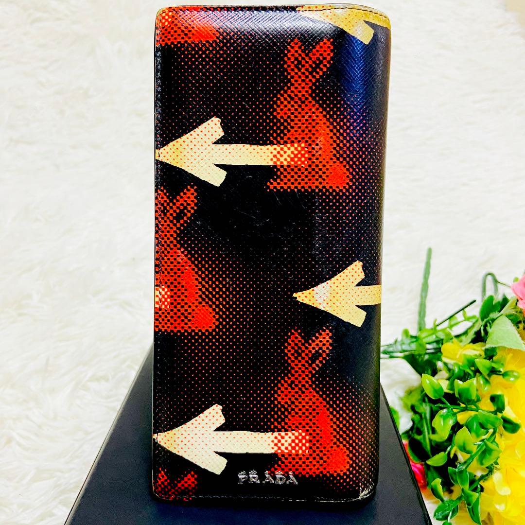 コラボ✨PRADA✨プラダ✨二つ折り財布✨ラビット✨ジェームスジーン✨ウサギ✨