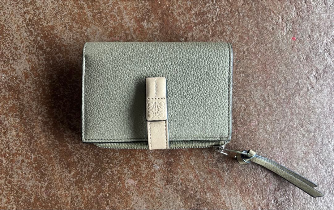 【美品】ロエベ スリムジップ バイフォールド ウォレット ソフトグレインカーフ
