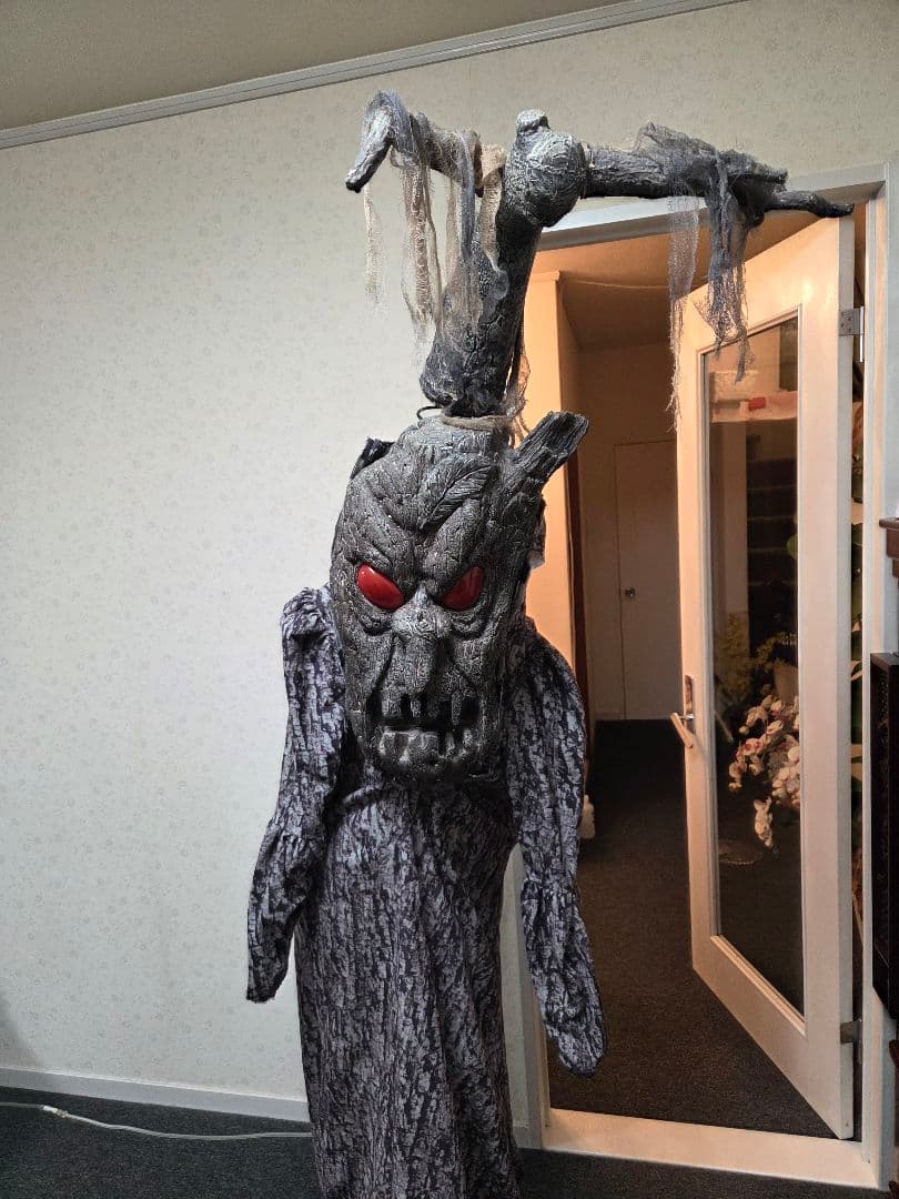 ★目が光る動く喋る★ベルモール カリヨンプラザ等 お化け屋敷 ハロウィン 木人