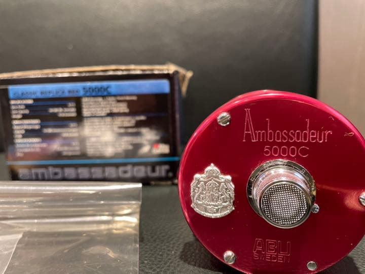Abu classic REPLICA RED 5000C 中古