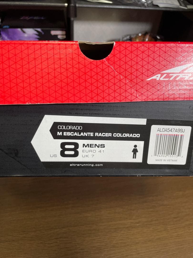 新品　ALTRA アルトラ　エスカランテレーサーコロラドUS8　26cm