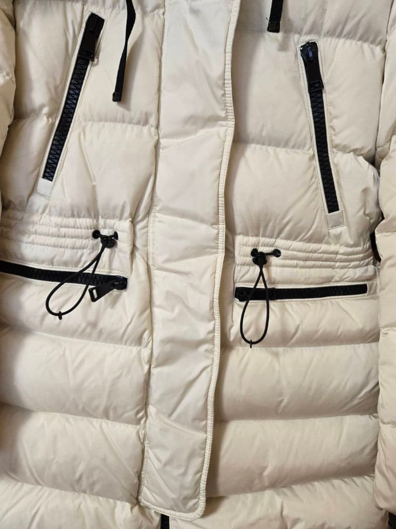 ｖ*️様 オークション‼️42万美品　モンクレール　APHROTITI アフロテ