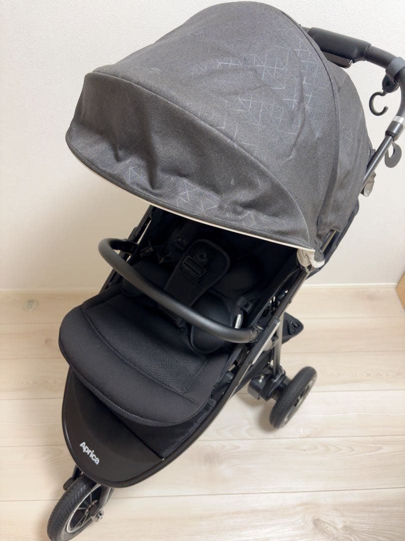 交渉済み　Aprica ベビーカー　トラベルシステム　チャイルドシート