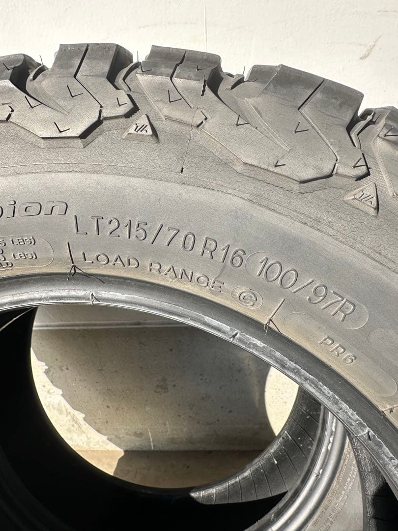 BFGoodrich グッドリッチKO2 215/70R16 4本