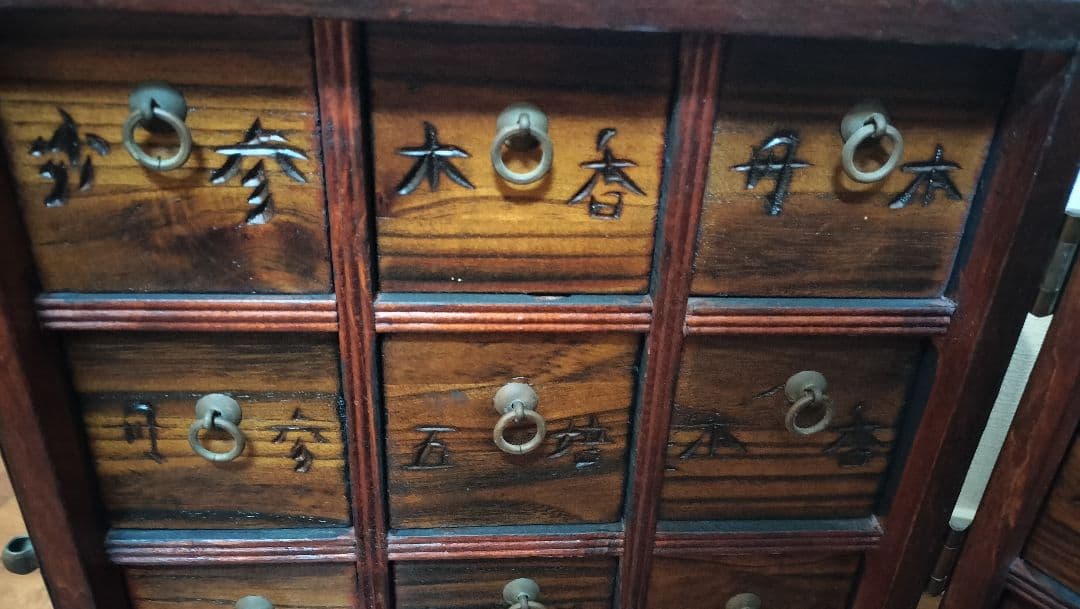 亀*ん様 薬箱　薬箪笥　李調家具　24杯 折り畳み式 中国 民芸 骨董 アンティ