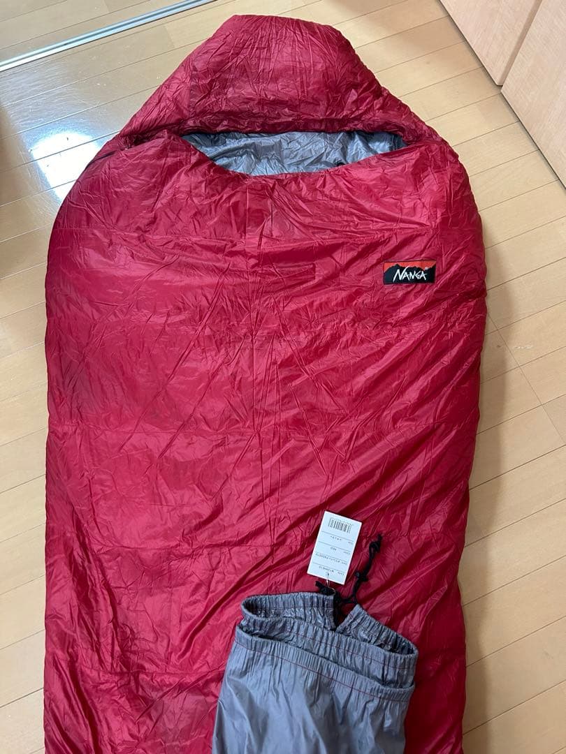 NANGA 寝袋・シュラフ 赤　新品未使用　600STD