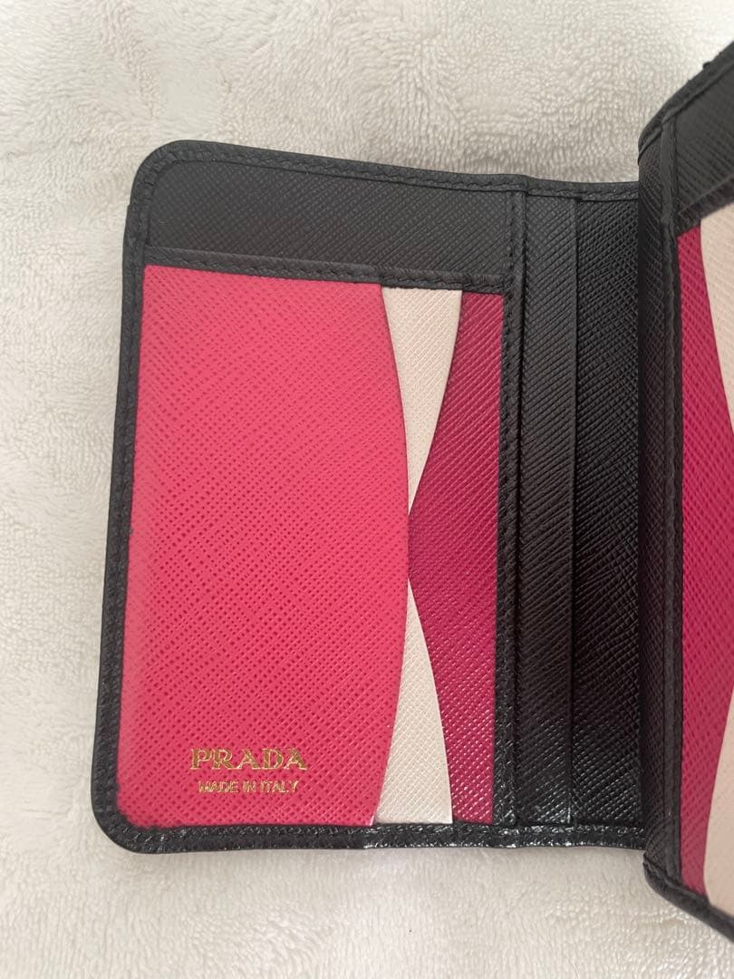 PRADA サフィアーノレザー 二つ折り財布 マルチ ピンク