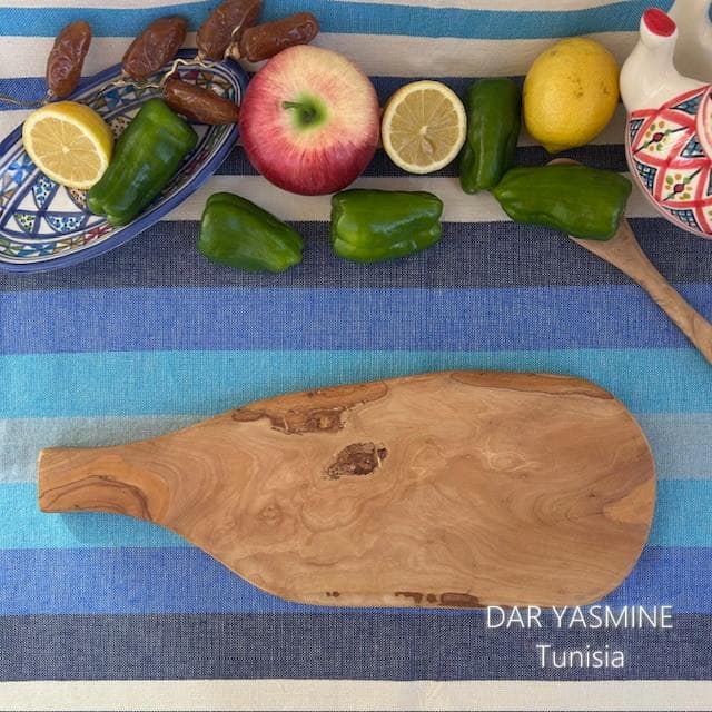 オリーブの木　カッティングボード　持ち手ありフリー　時々個性あり　約36cm