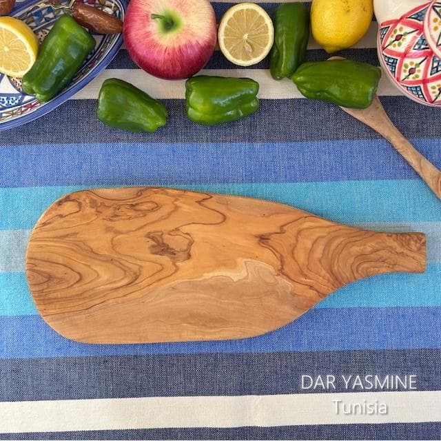 オリーブの木　カッティングボード　持ち手ありフリー　時々個性あり　約36cm