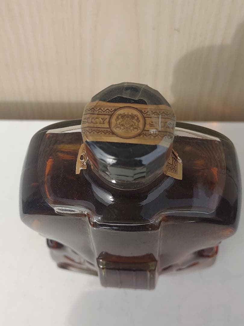 未開栓　サントリー ウイスキー ローヤル バイオリン型 700ml