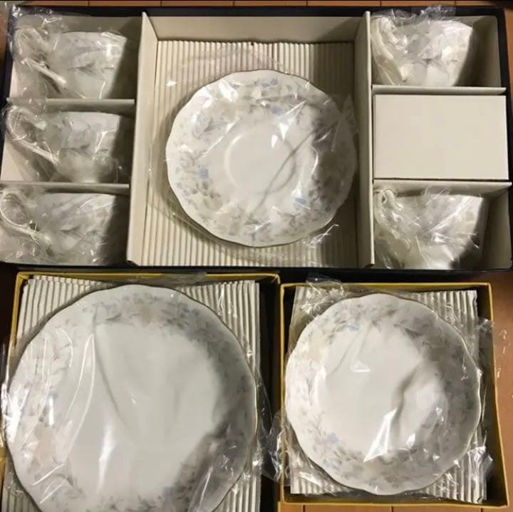 【美品】NARUMI ナルミ ボーンチャイナ お皿 ティー椀皿