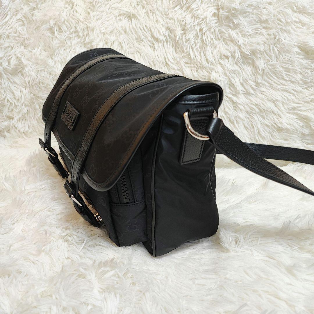 新品 GUCCI ショルダーバッグ メッセンジャーバッグ ブラック 完売商品