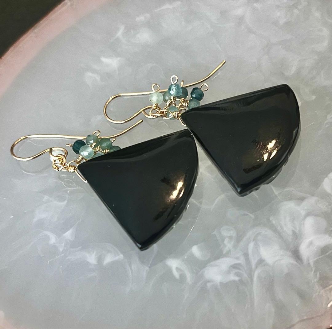 SALEブラックオニキス×マザオパ×水晶フラワーカービングファンシェープ