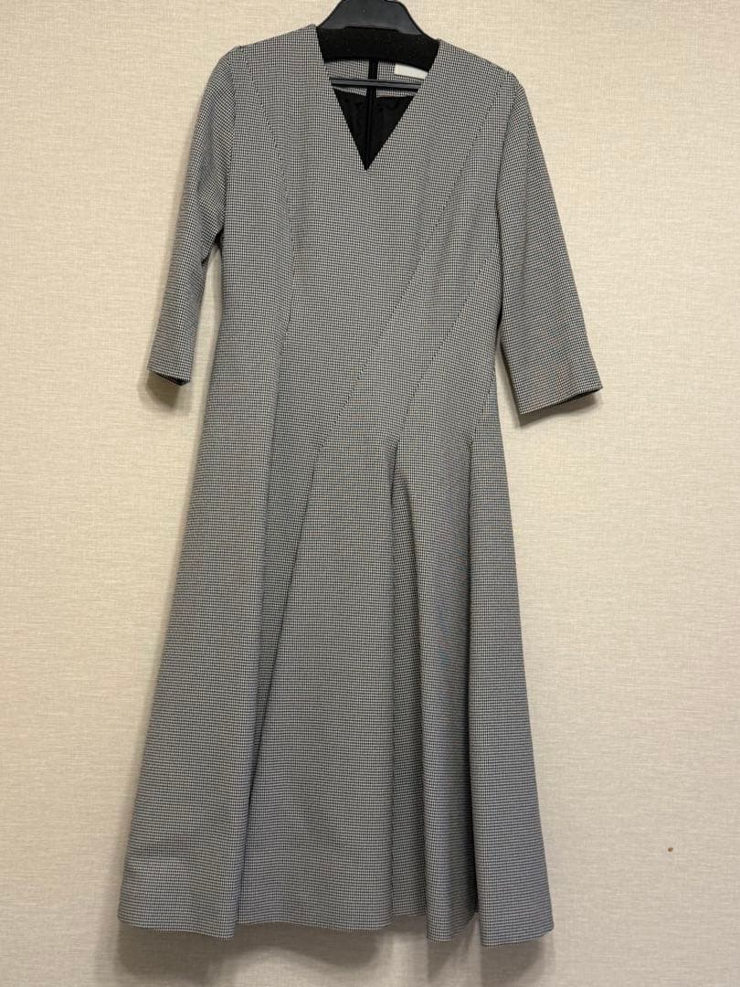 【即日発送】CELFORD ツイストデザインワンピース　36サイズ