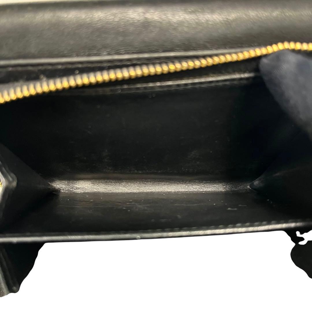 希少✨ミュウミュウ 二つ折り財布 マテラッセ ロゴ金具 レザー ブラック