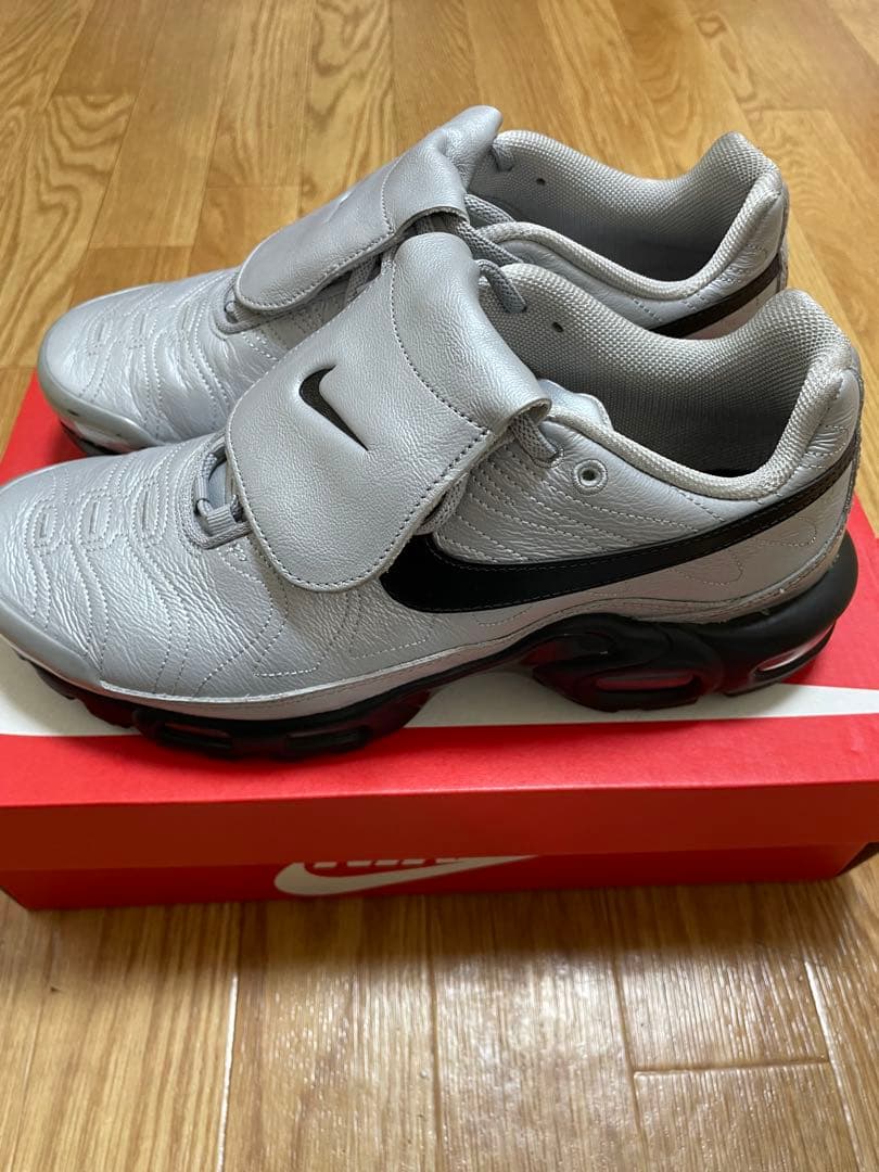 靴 Nike Air Max Plus Tiempo