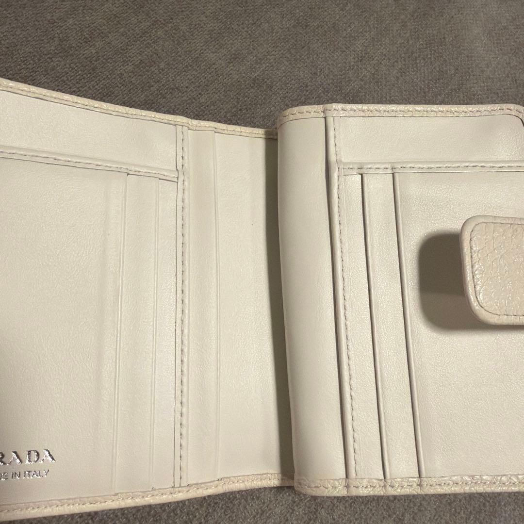 PRADA　折りたたみ財布　今週限定価格