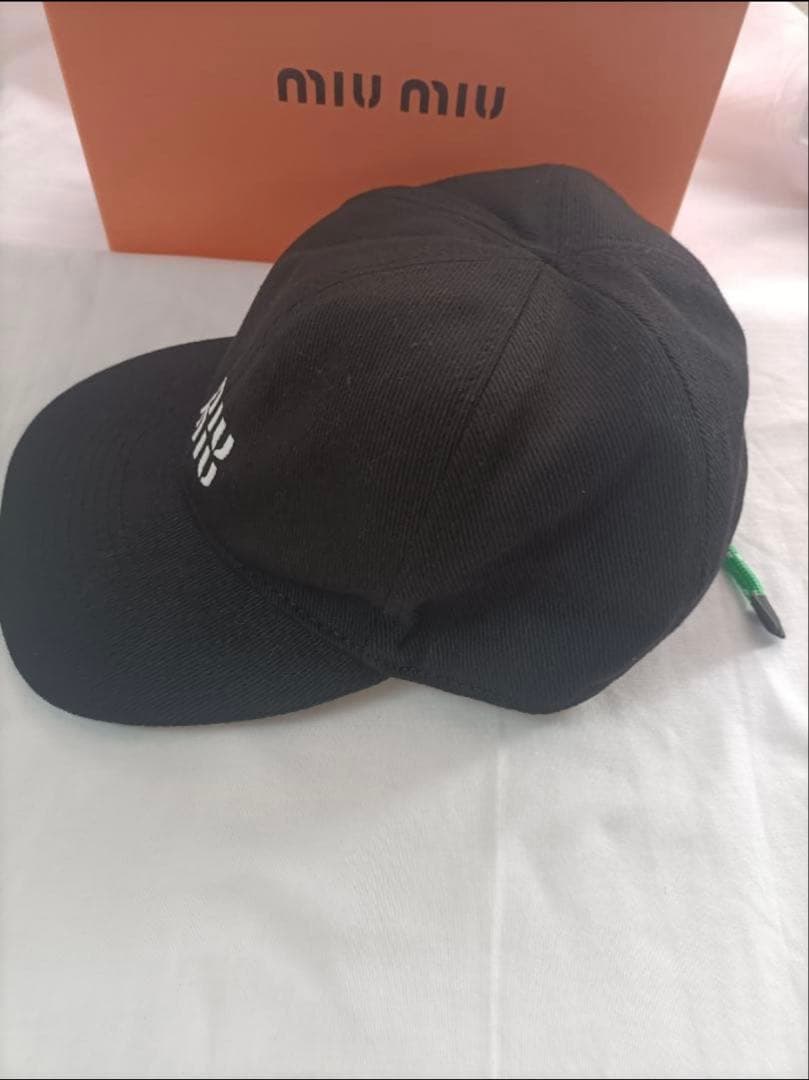 男女兼用/美品♬ミュウミュウ キャップ ブラック