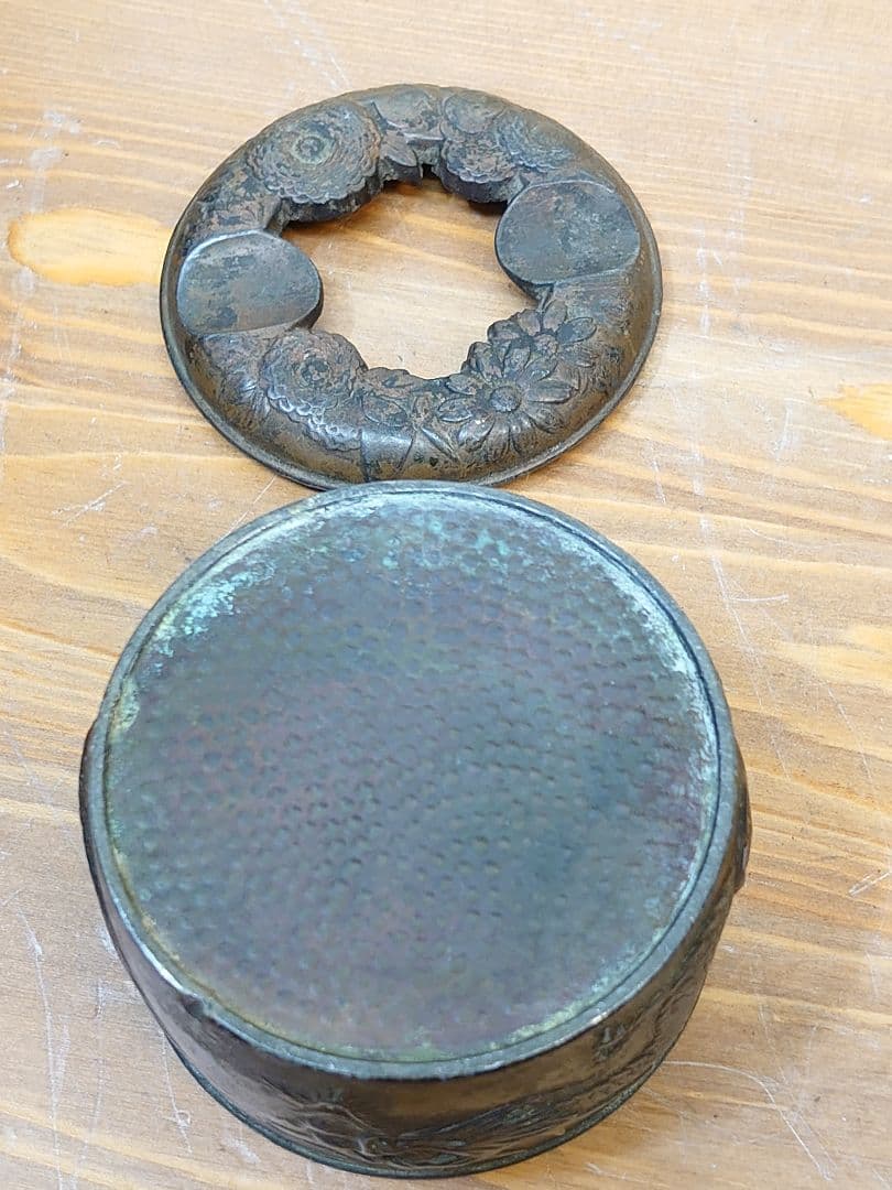 開運 龍 龍神 龍灰皿骨董品 ブロンズ製 （真鍮製）