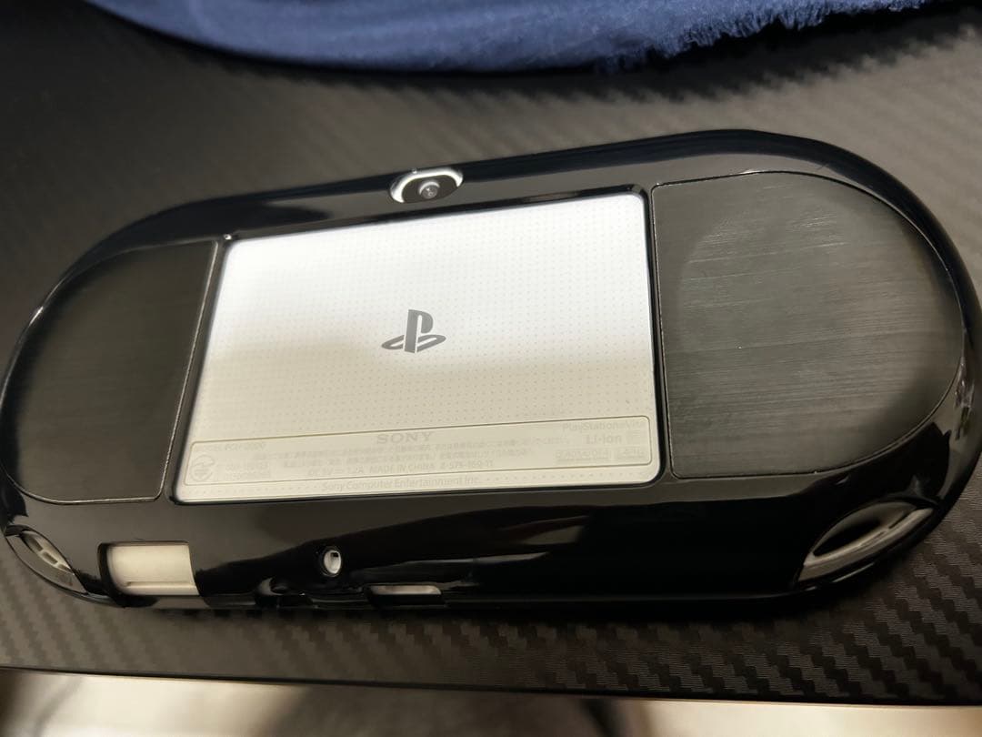 PlayStationVita（PCH-2000)Wi-Fiモデル