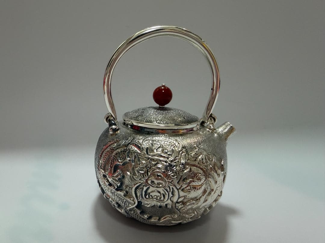 純銀製 龍虎図彫 赤玉摘み 急須 銀瓶 煎茶道具