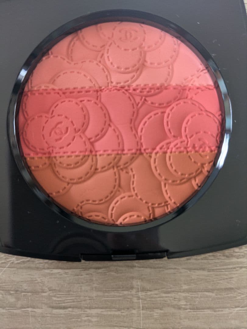 CHANEL カメリア フトゥーラ ピンク系