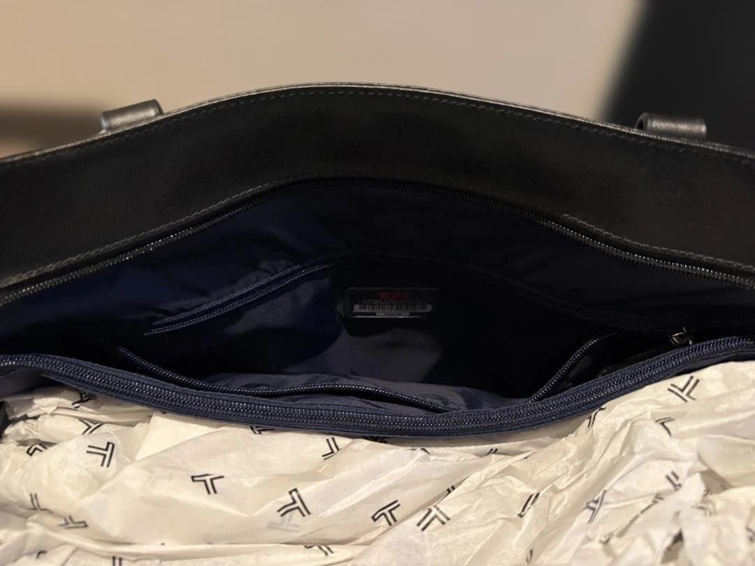 TUMI ビジネス　トートバッグ　Villa　073907D