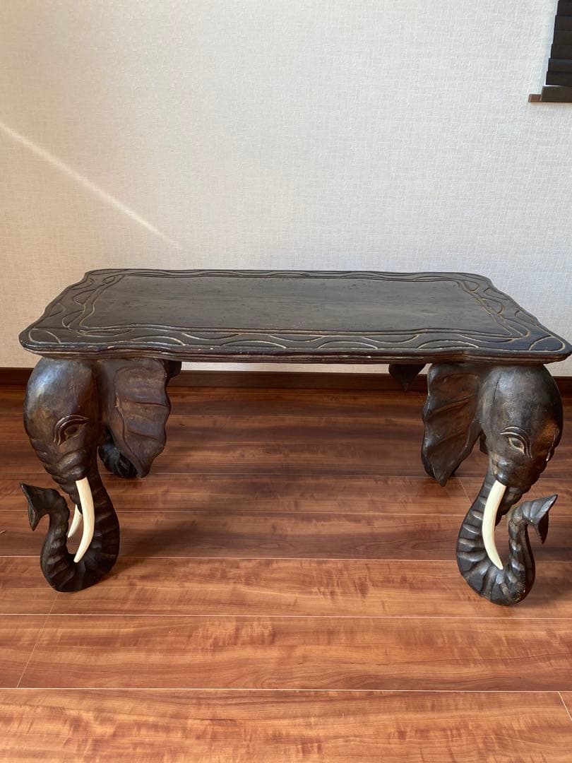 木製象脚テーブル