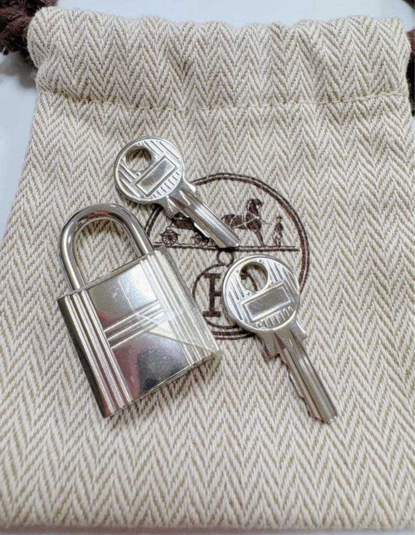 HERMES エルメス　カデナ　120番鍵　保存袋　セット