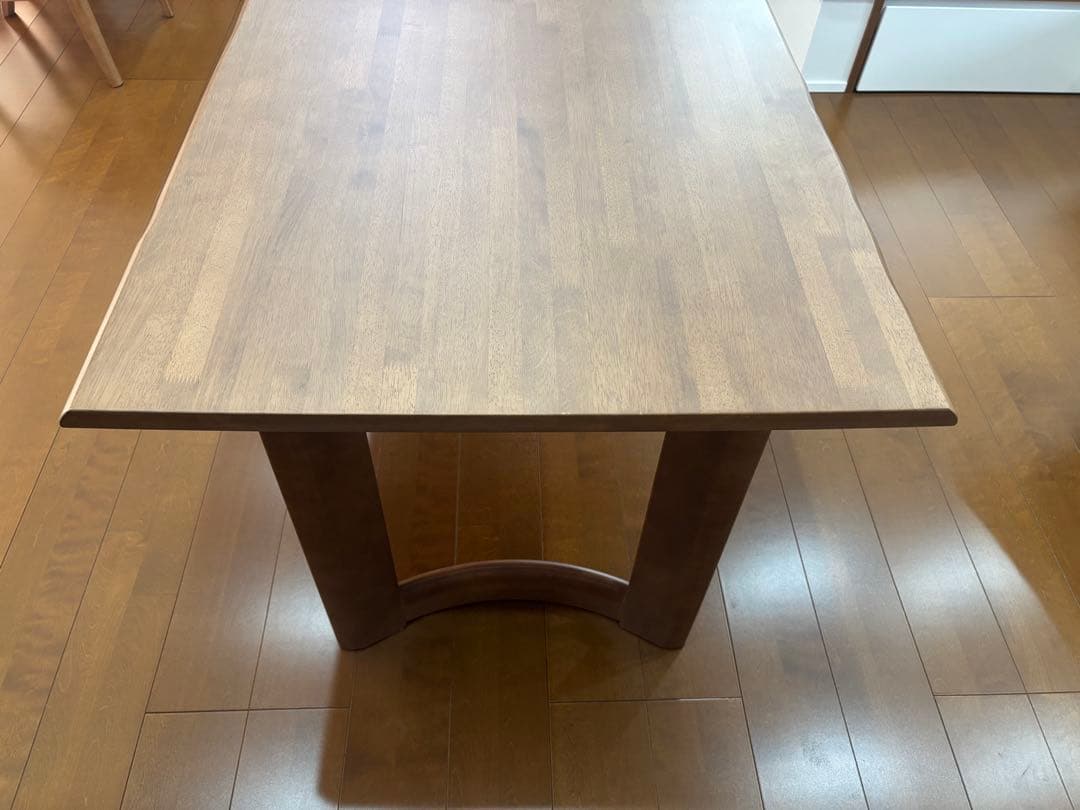 カリモク　ダイニングテーブルのみ　ぴんさん専用