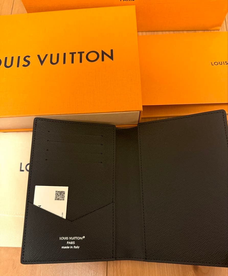 (新品)Louis Vuitton クーヴェルテュール・パスポール パスポート