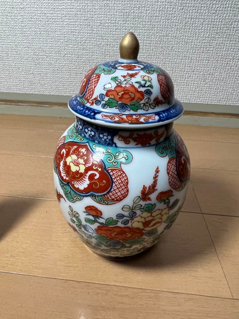 761古伊万里　沈香壺　金彩　未使用　有田焼