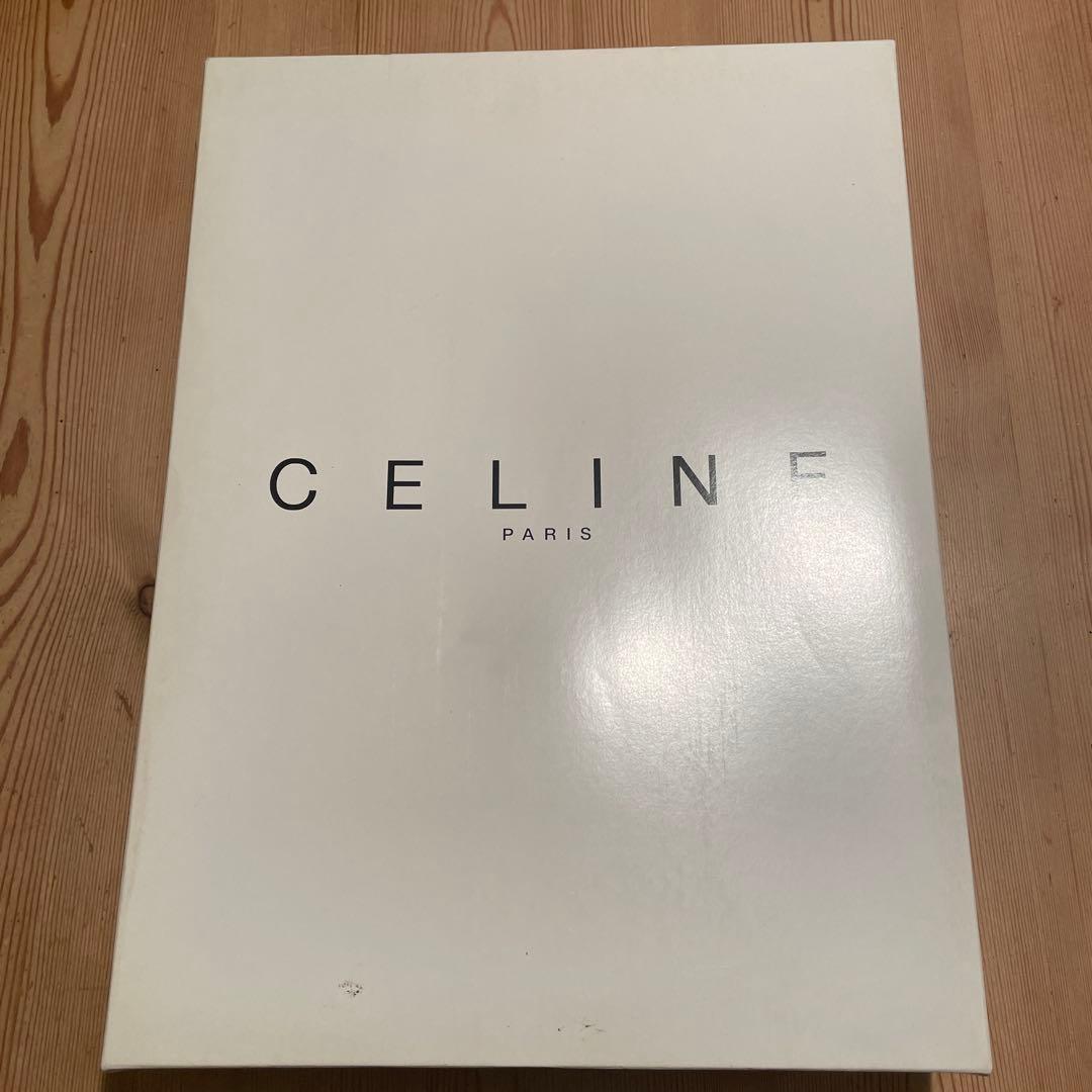 新品未使用　セリーヌ　肩当て　ダウンベスト