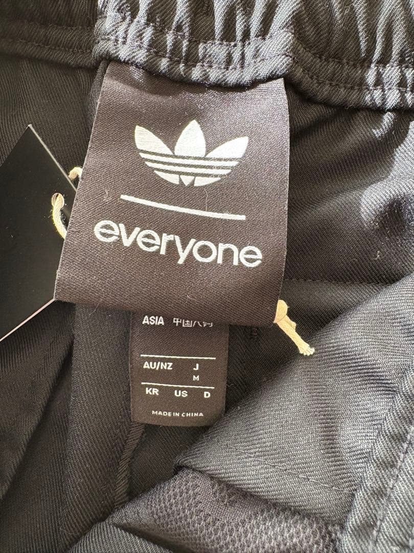 everyone adidas トラックパンツ　ブラック　Ｍ