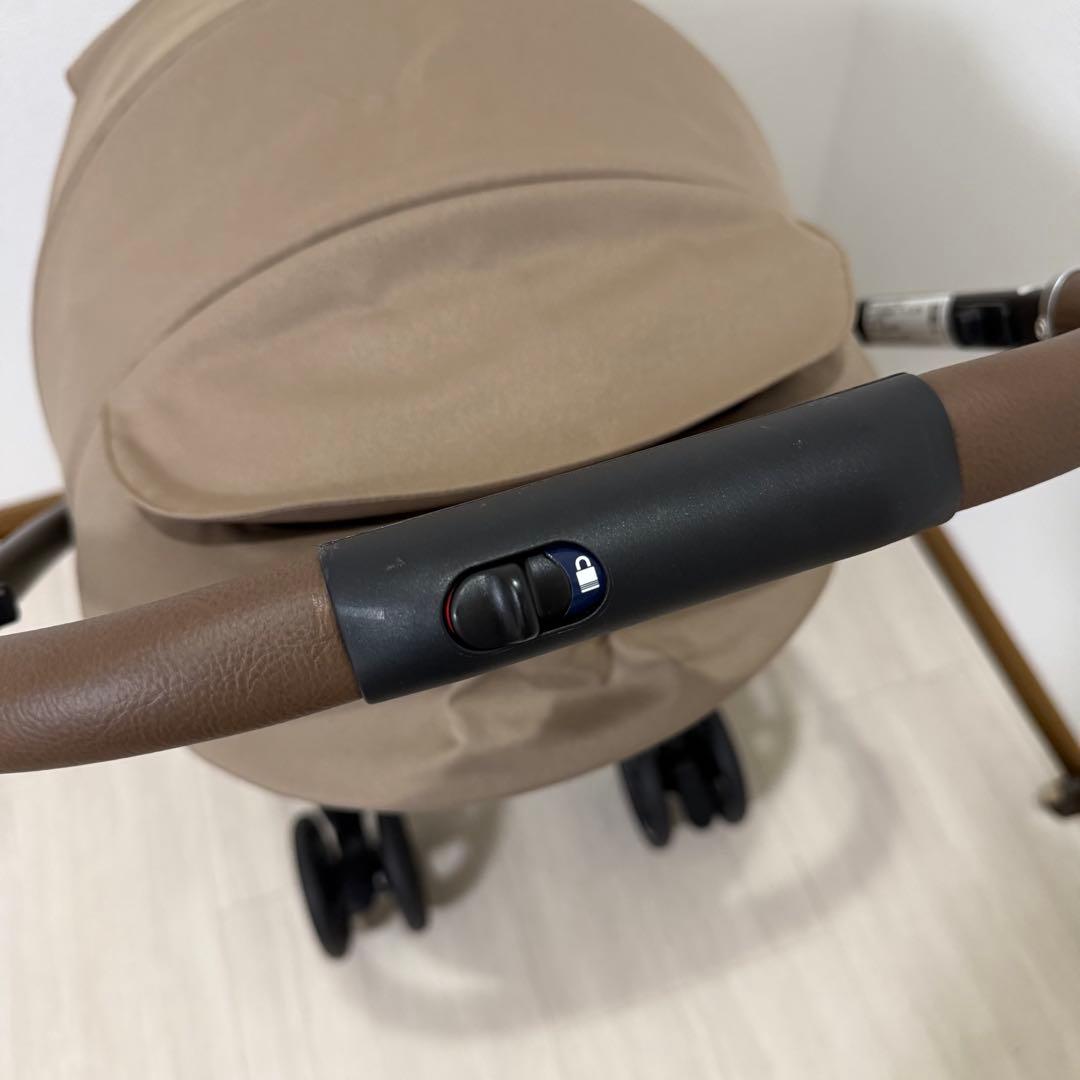 【極美品】Aprica ラクーナクッションフリーAE 2025年モデル