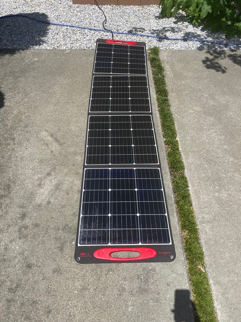 お*ぶ様 200W 折りたたみ　ソーラーパネル　Rockpals