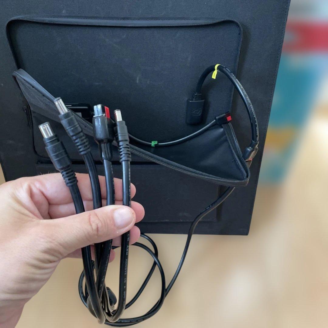 お*ぶ様 200W 折りたたみ　ソーラーパネル　Rockpals