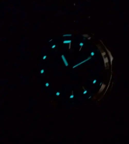 シチズンアテッサ　チタン製　腕時計