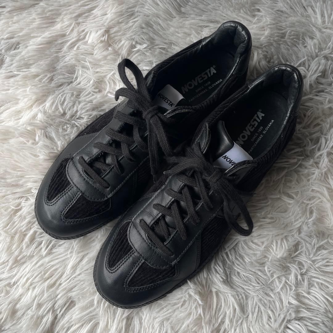 【未使用レベル】ノベスタ ジャーマントレーナー ブラック 41