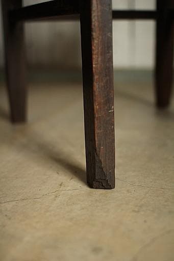 古く味のある木製の椅子　チェア　古道具　古家具