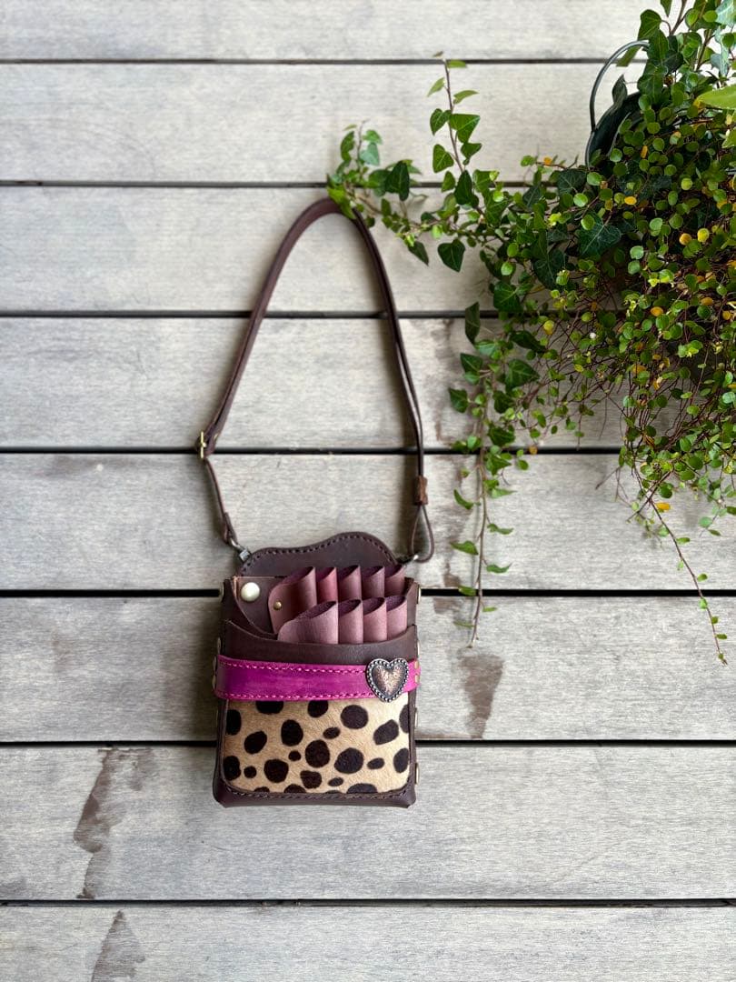 手染めチョコ、ハラコダルメシアンの大容量シザーケース