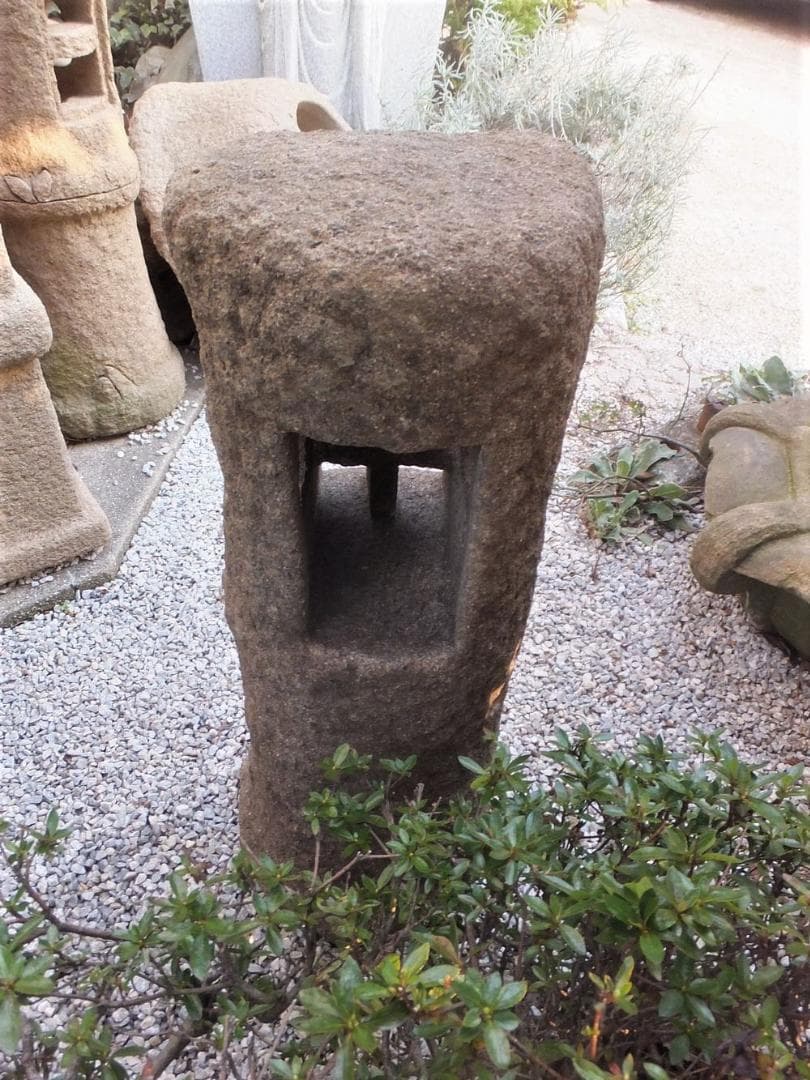 更に値下げ中天然石自然木型道しるべ灯篭