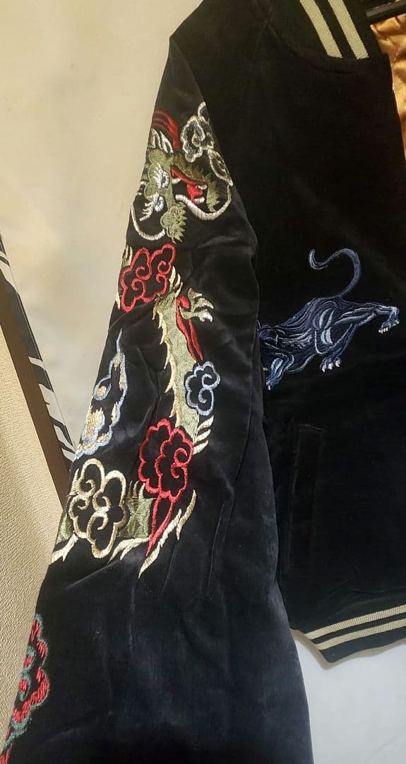 大特価刺繍スカジャン 黒 ベロア