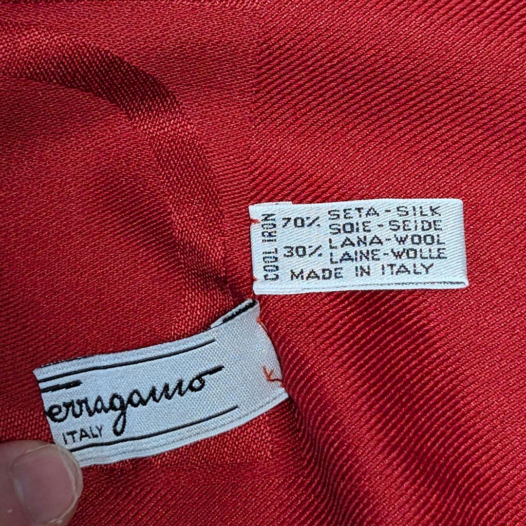 フェラガモ 赤ストール Ferragamo